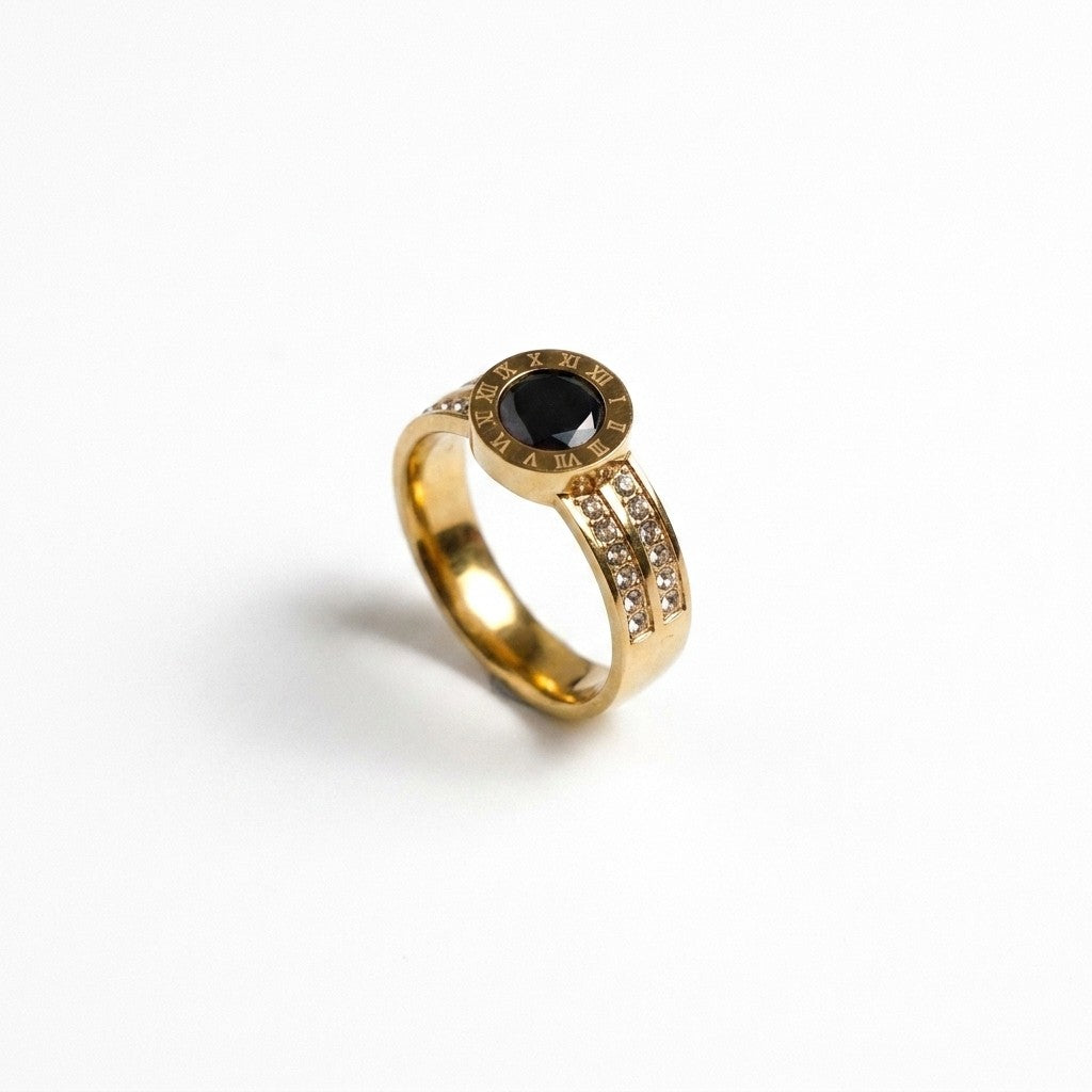 Noir Roman Ring